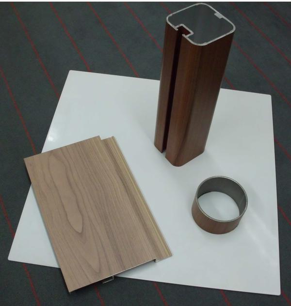 Voorbeelden 3D sublimatie hout look houtstructuur decallisatie duurzame bedrukking 